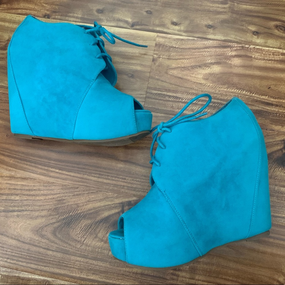 Turquoise Blue Wedge